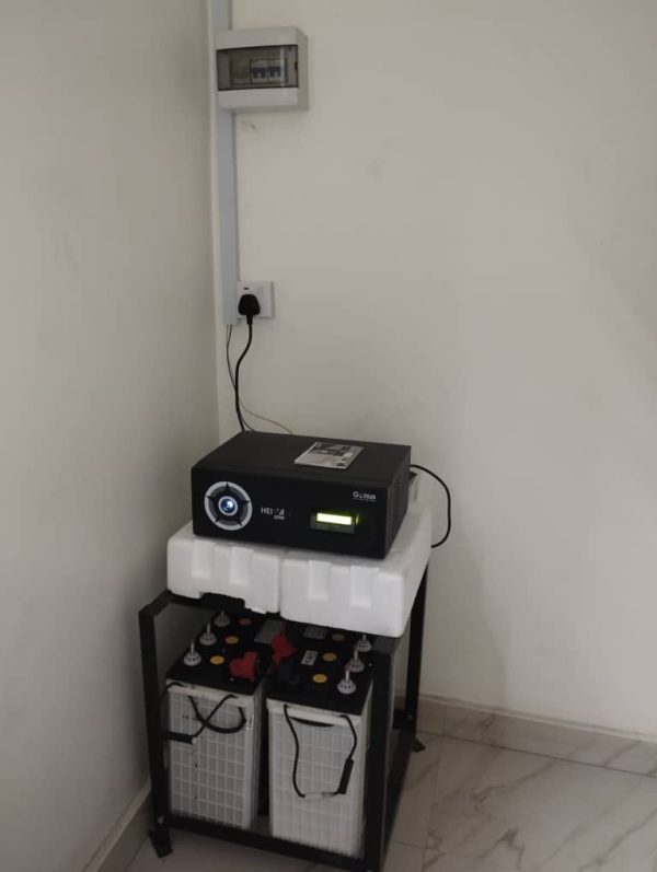 2.5KVA/24V Inverter with 2x Deep Cycle Batteries